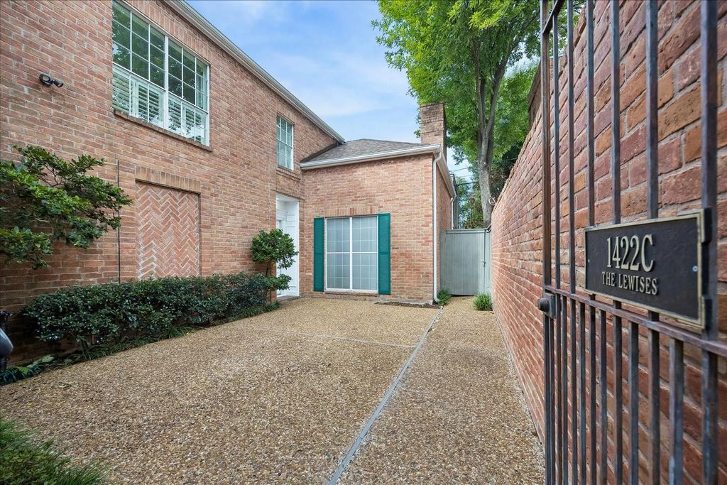 1422 Nantucket Drive C, Houston