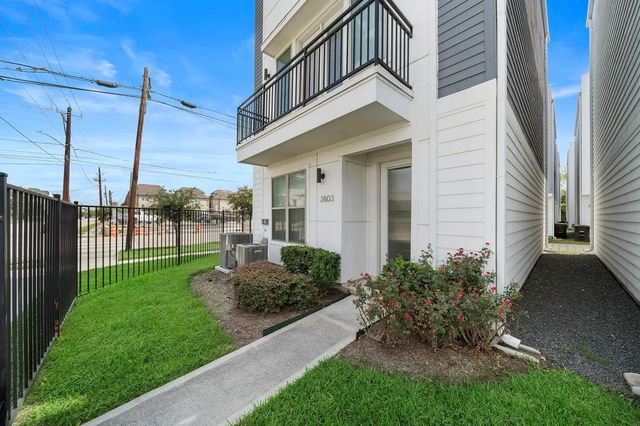 2603 Hutchins, Houston