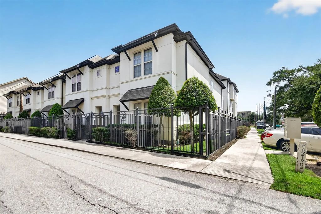 2219 Bastrop Street, Houston