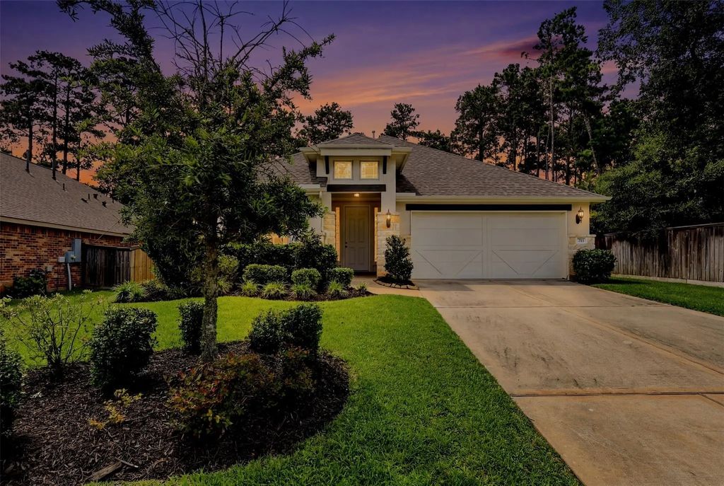 297 Scarlet Maple Way, Willis