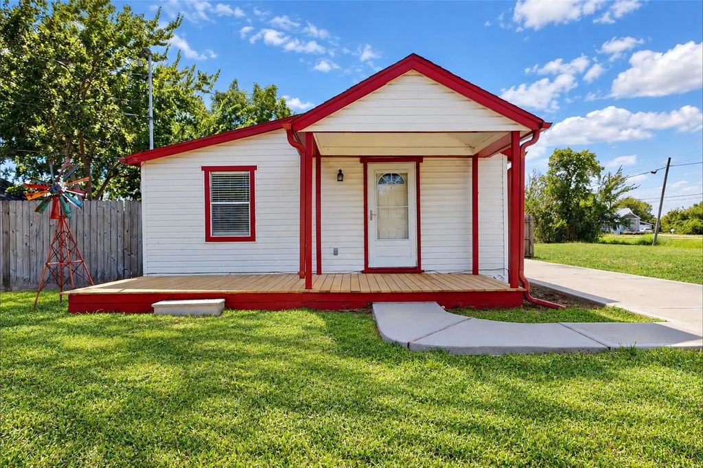 706 S Blackwell Street, La Porte