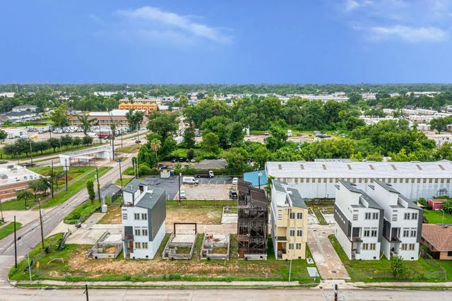 302 W Hamilton Street, Houston