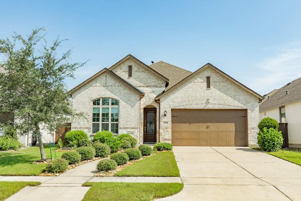 4015 Shackleton Court, Iowa Colony