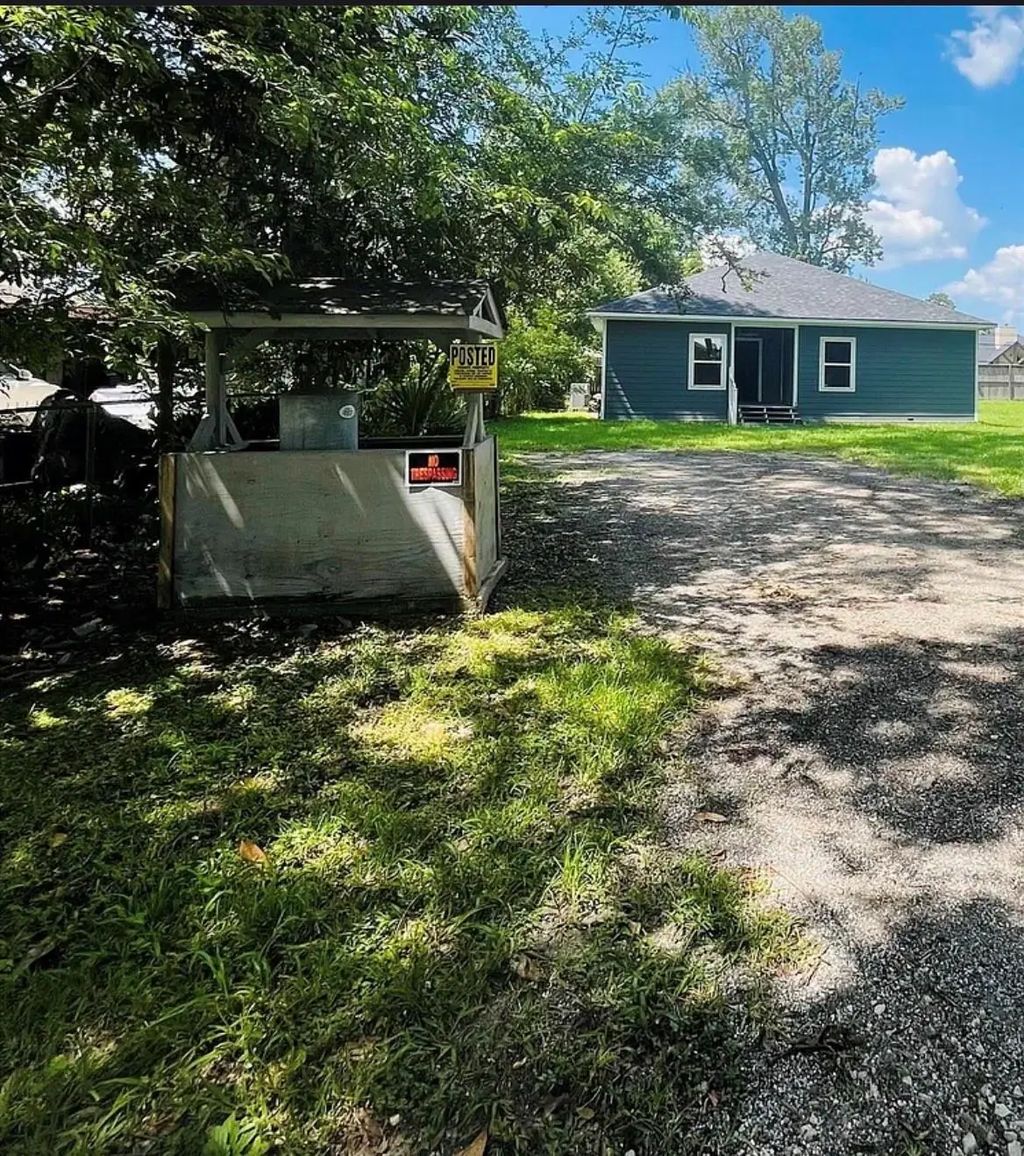 602 Big Deer Drive, Crosby