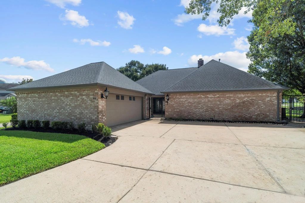 44 Bendwood Drive, Sugar Land
