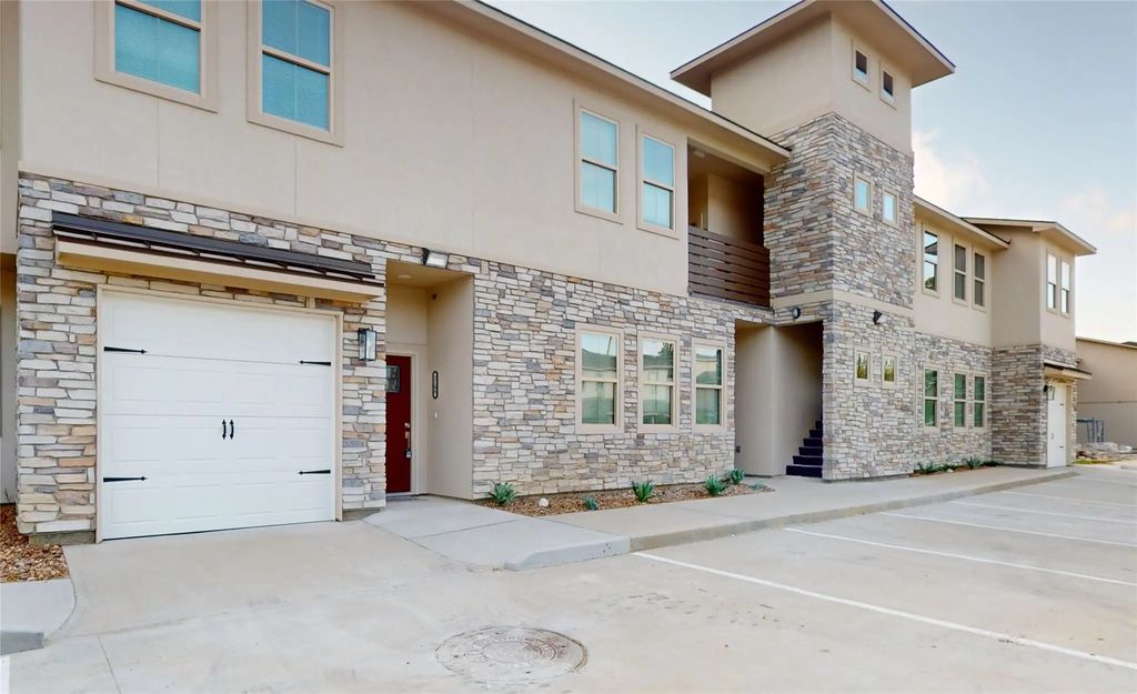 504 Nursery Rd 2204, The Woodlands