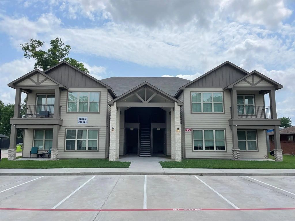 112 Kelley Street, Wharton
