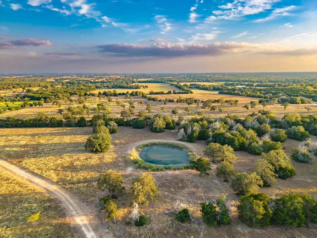 5325 E Blaschke Road, Schulenburg