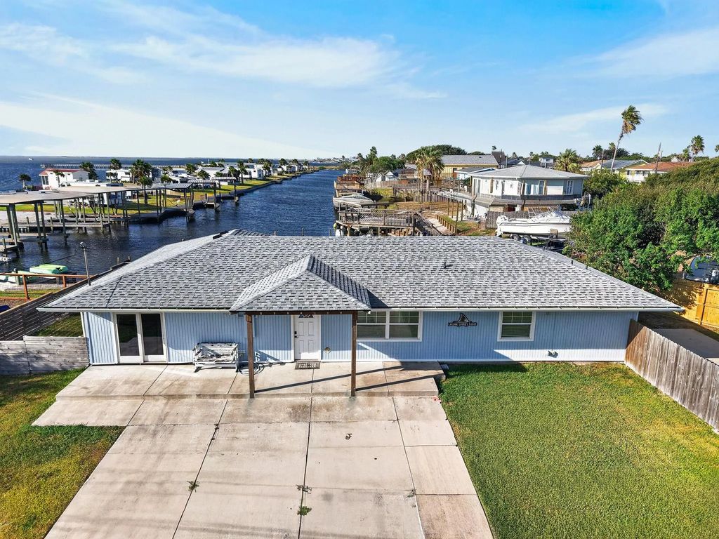 111 Caribbean Drive, Corpus Christi