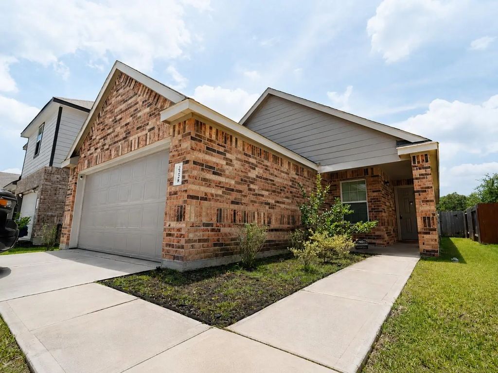 2228 Raider Drive, Conroe