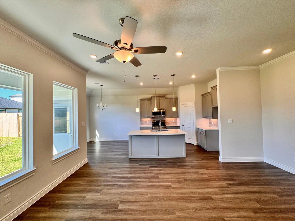 11841 Whirlaway Drive, Willis