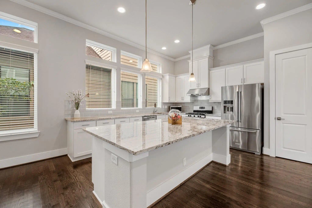 5725 A Darling Street, Houston