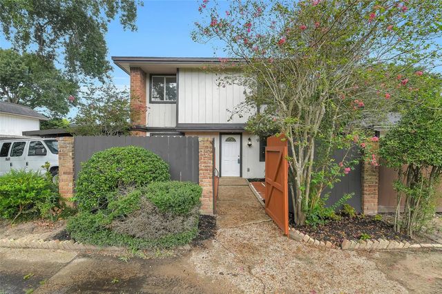 12003 Greenwood Forest Drive B, Houston