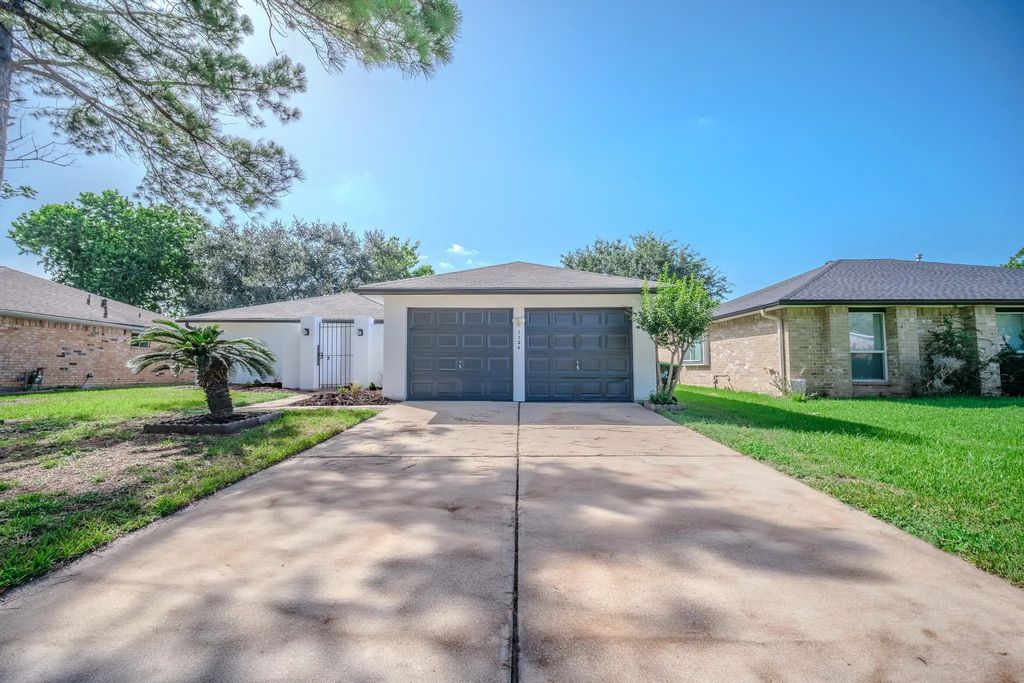 1126 Beechbend Drive, Missouri City