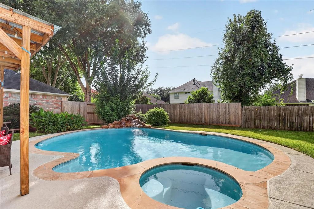 4614 Sunshine Drive, Sugar Land