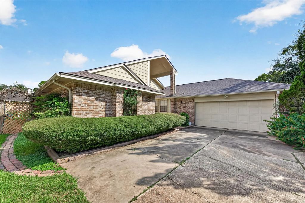 2115 Echo Ridge Ridge, Sugar Land