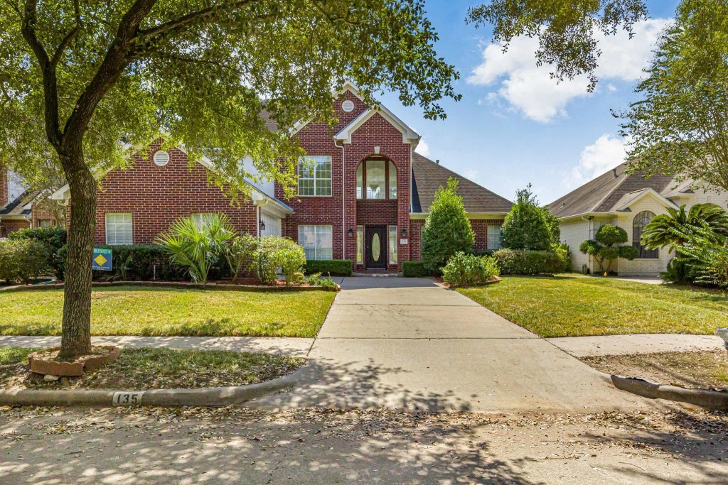 135 S Hall Drive, Sugar Land
