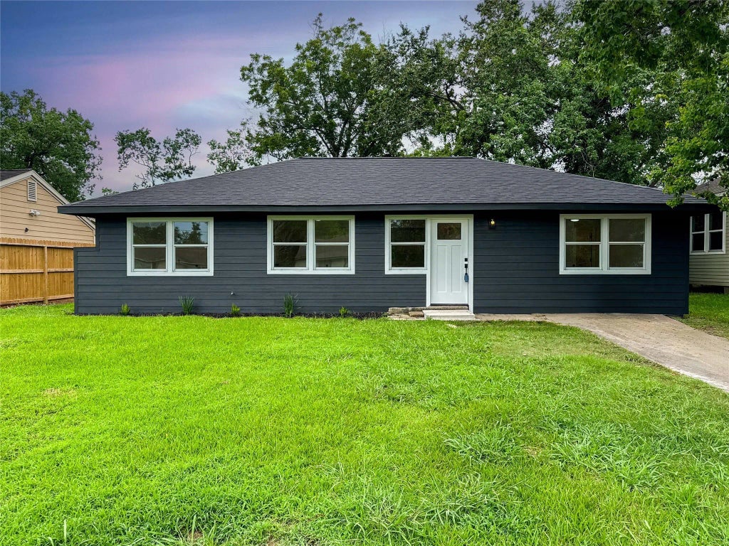 5754 Belneath Street, Houston