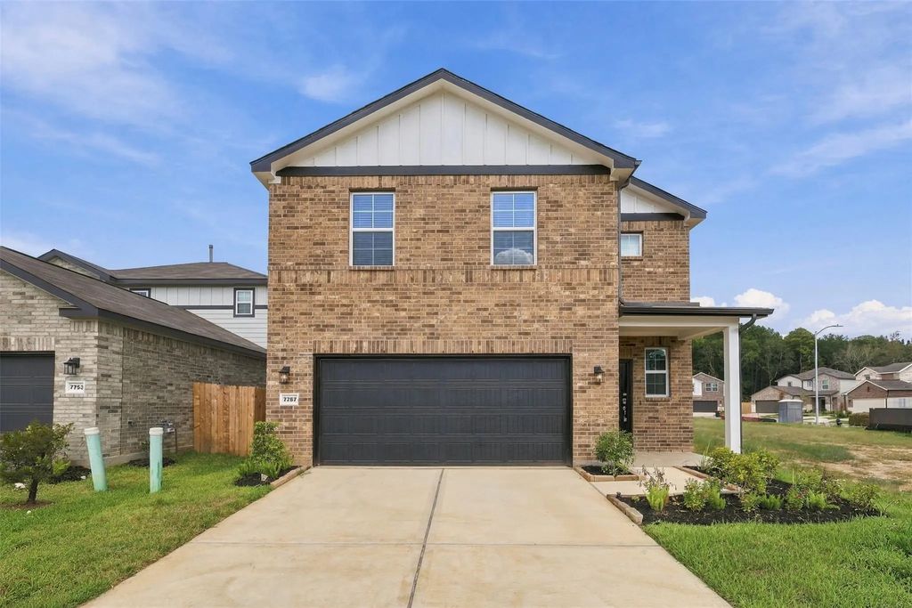 7757 Bergamot Cir, Magnolia