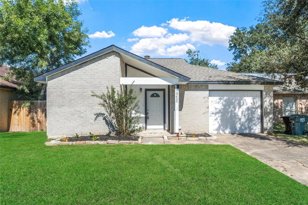 19450 Cypress Cliff Drive, Katy