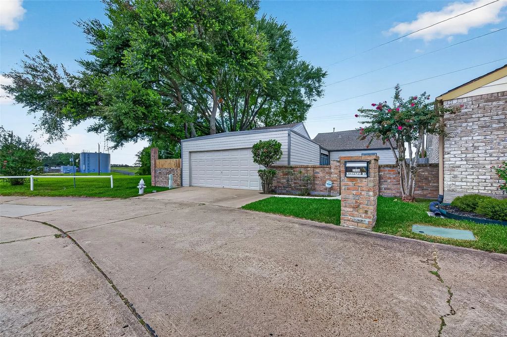2946 Creekway Circle, Missouri City