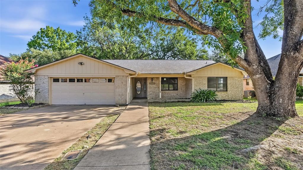 1307 Allison Street, Brenham