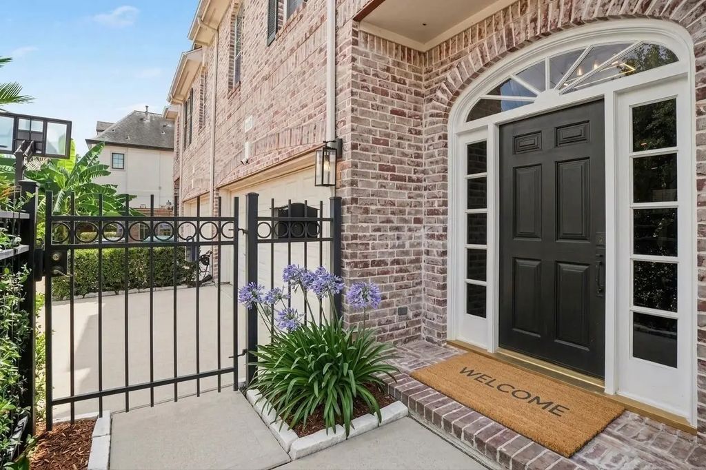 2806 Bering Drive, Houston