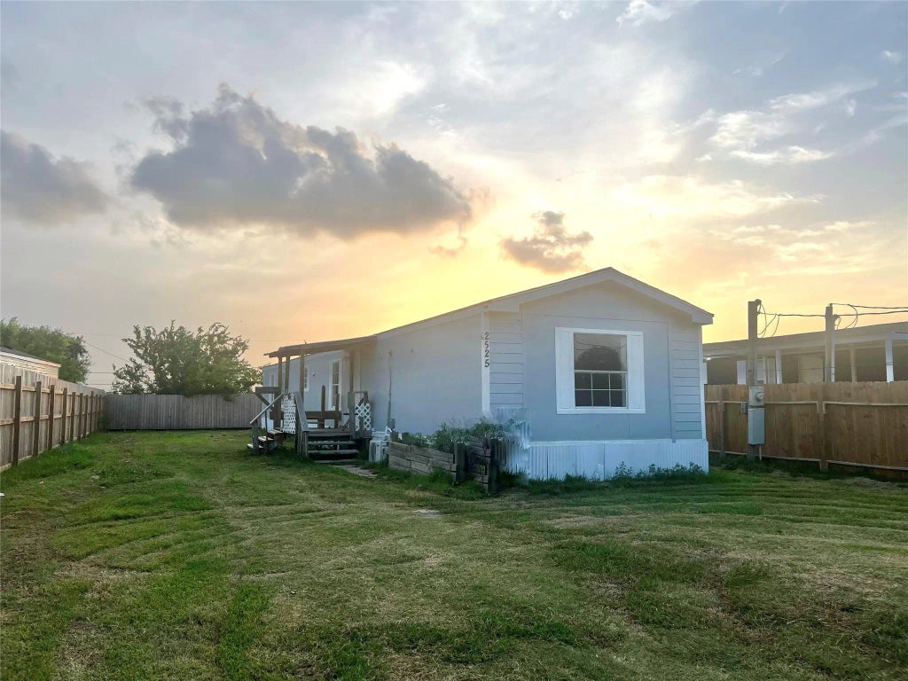 2525 Oyster Creek Bend, Oyster Creek