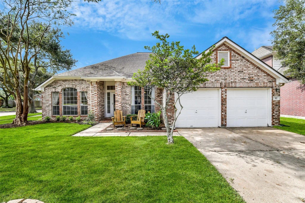 317 Vantage Pointe Circle, League City