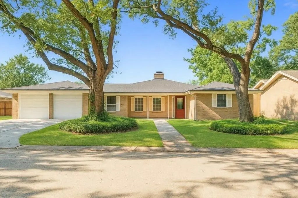 2202 Palomar Street, Baytown