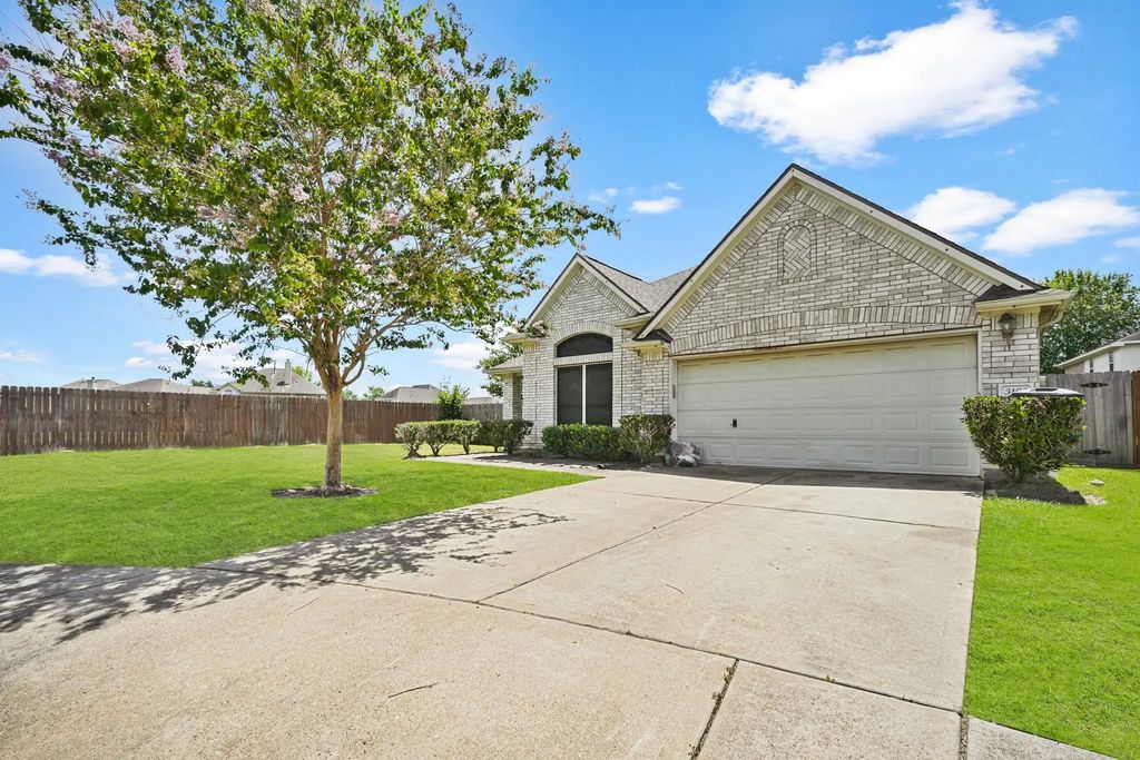 3103 Glenmont Ridge Court, Fresno