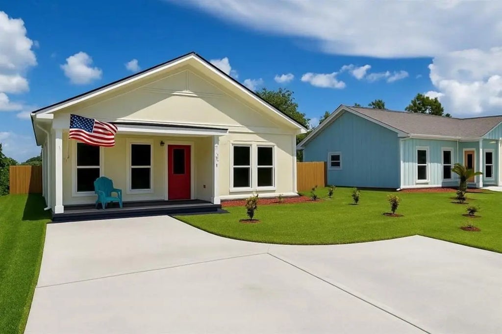 506 Jenni Lane, San Leon