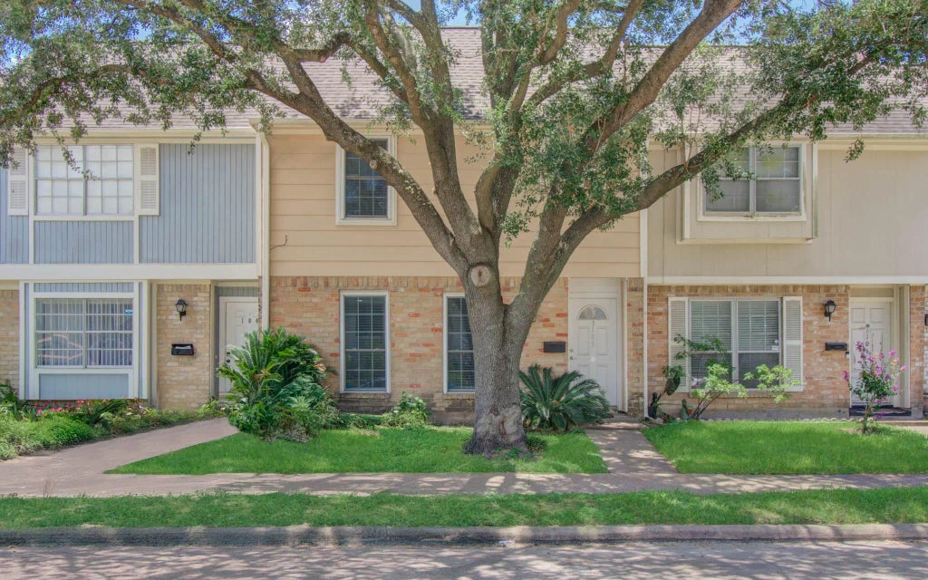 8102 Amelia Road 105, Houston