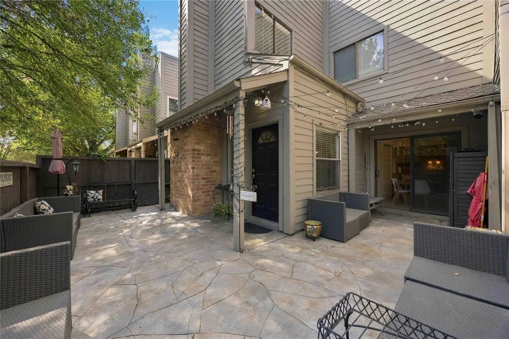 1669 Prairie Grove Drive, Houston