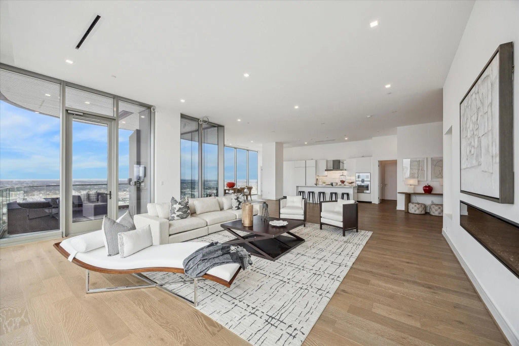 1711 Allen Parkway 3401, Houston