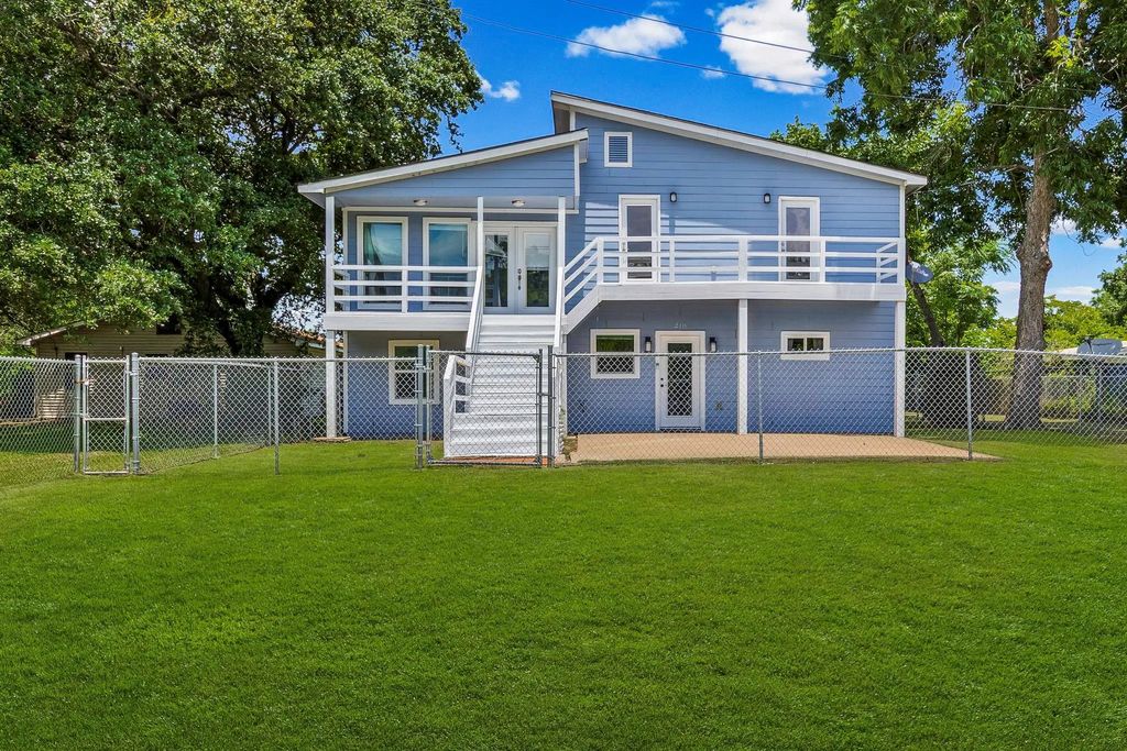 210 Bay Haven Blvd, Livingston