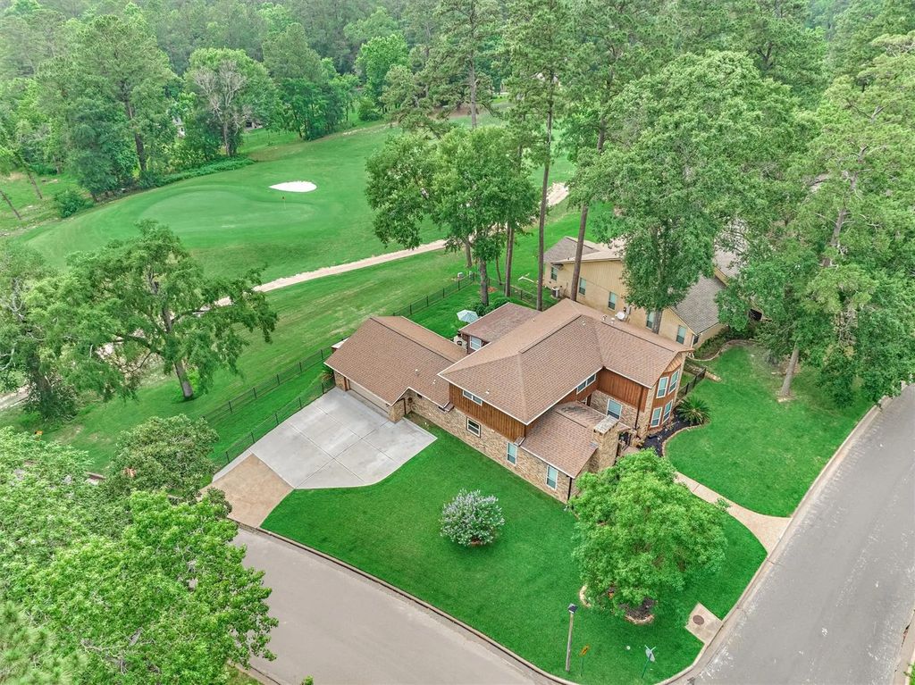 660 Hillcrest Drive, Huntsville