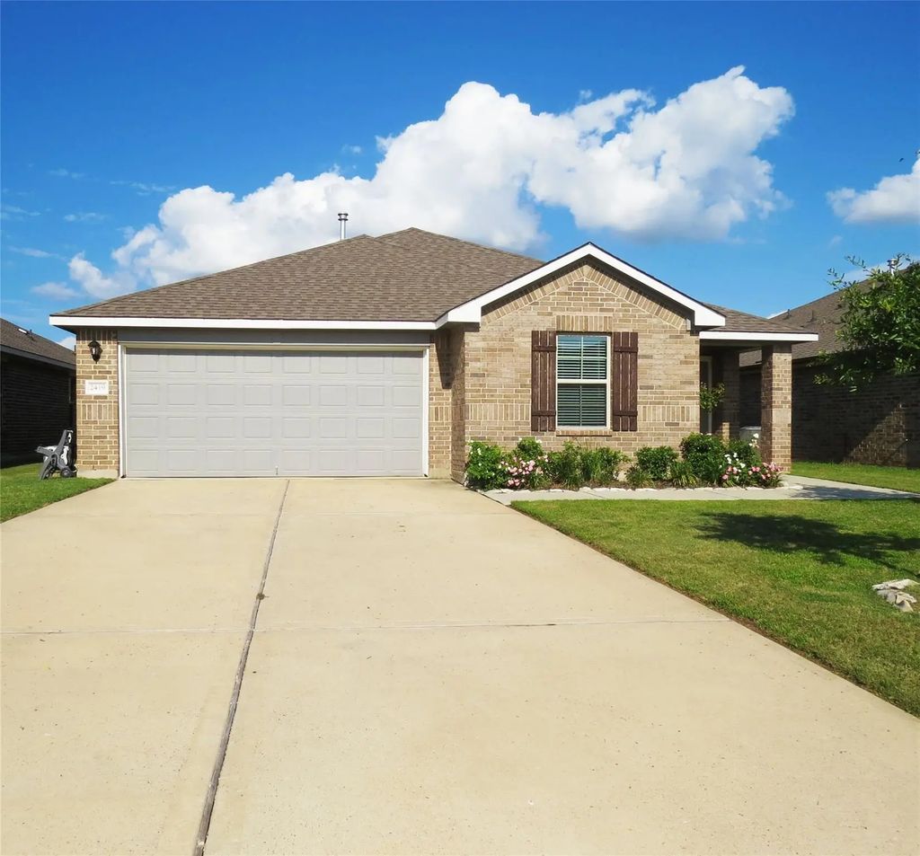 2419 Divot Lane, Navasota