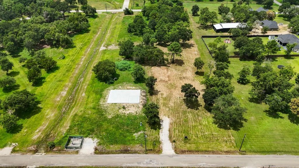 3680 County Road 326, Alvin
