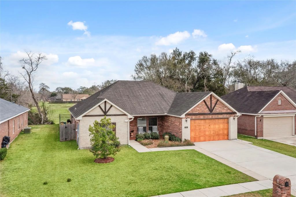 1995 Brentwood Drive, Alvin