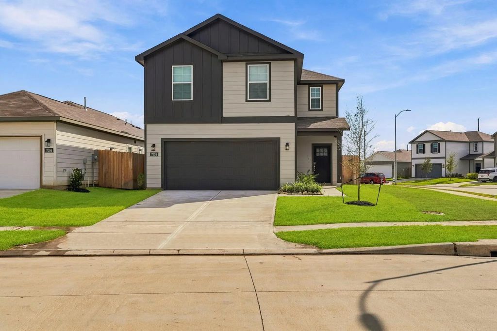 17102 King Eider Road, Waller