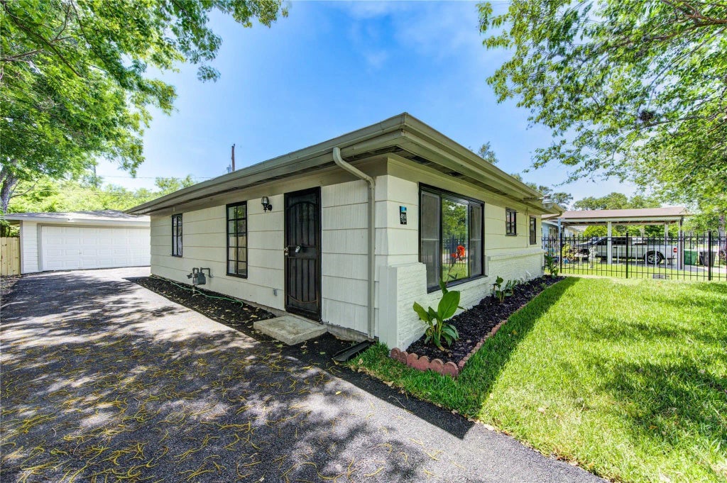 4914 Pershing Street, Houston