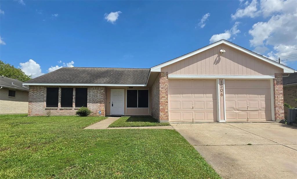 1506 Holbech Lane, Channelview