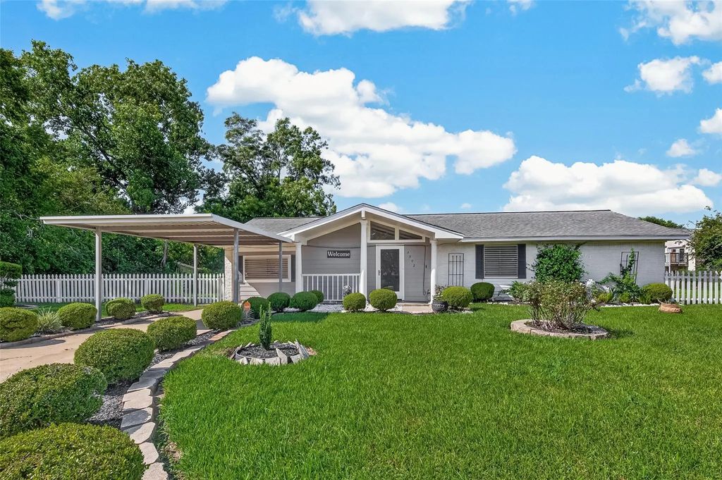 7502 Nightingale Circle, Texas City