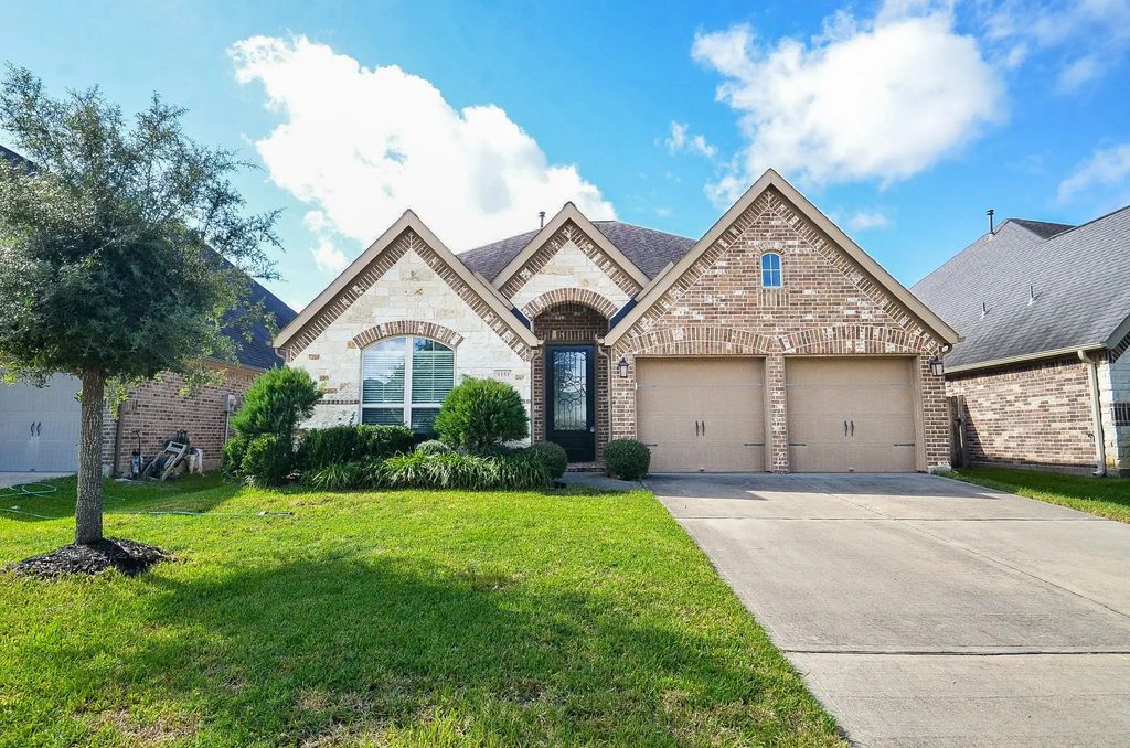 3351 Chandler Hollow Lane, Missouri City