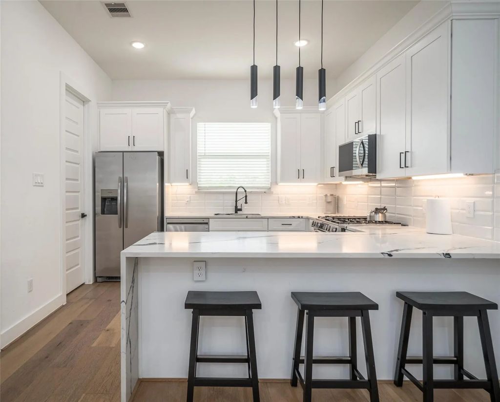 316 Thornton Road L, Houston