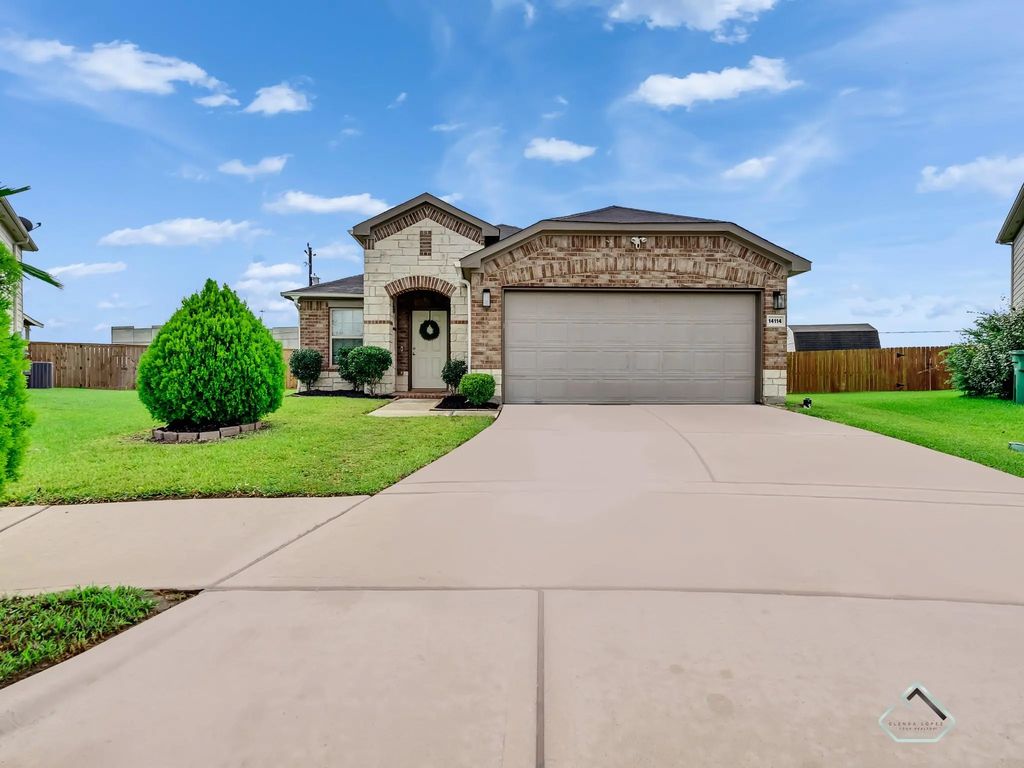 14114 Pecan Hill Court, Houston