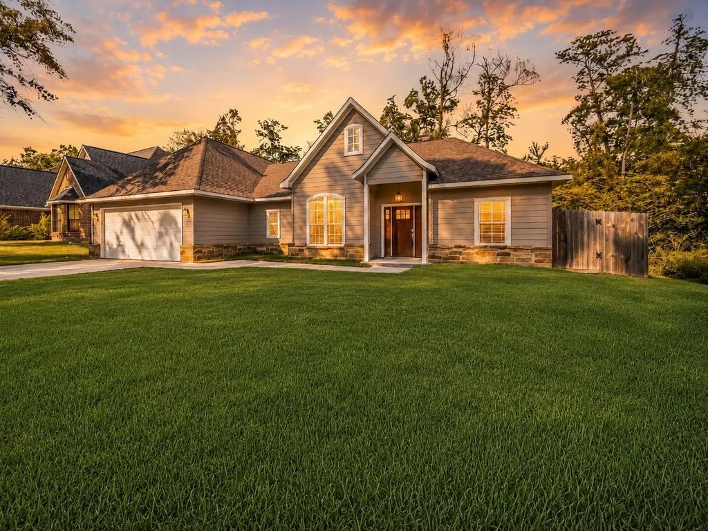 1 Hanover Lane, Panorama Village
