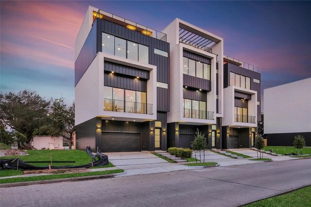 709 Memorial Heights Drive, Houston