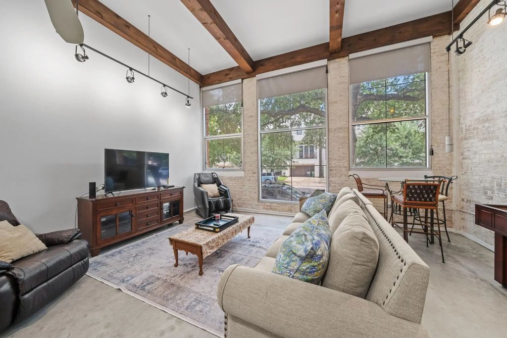 1312 Live Oak Street 109, Houston